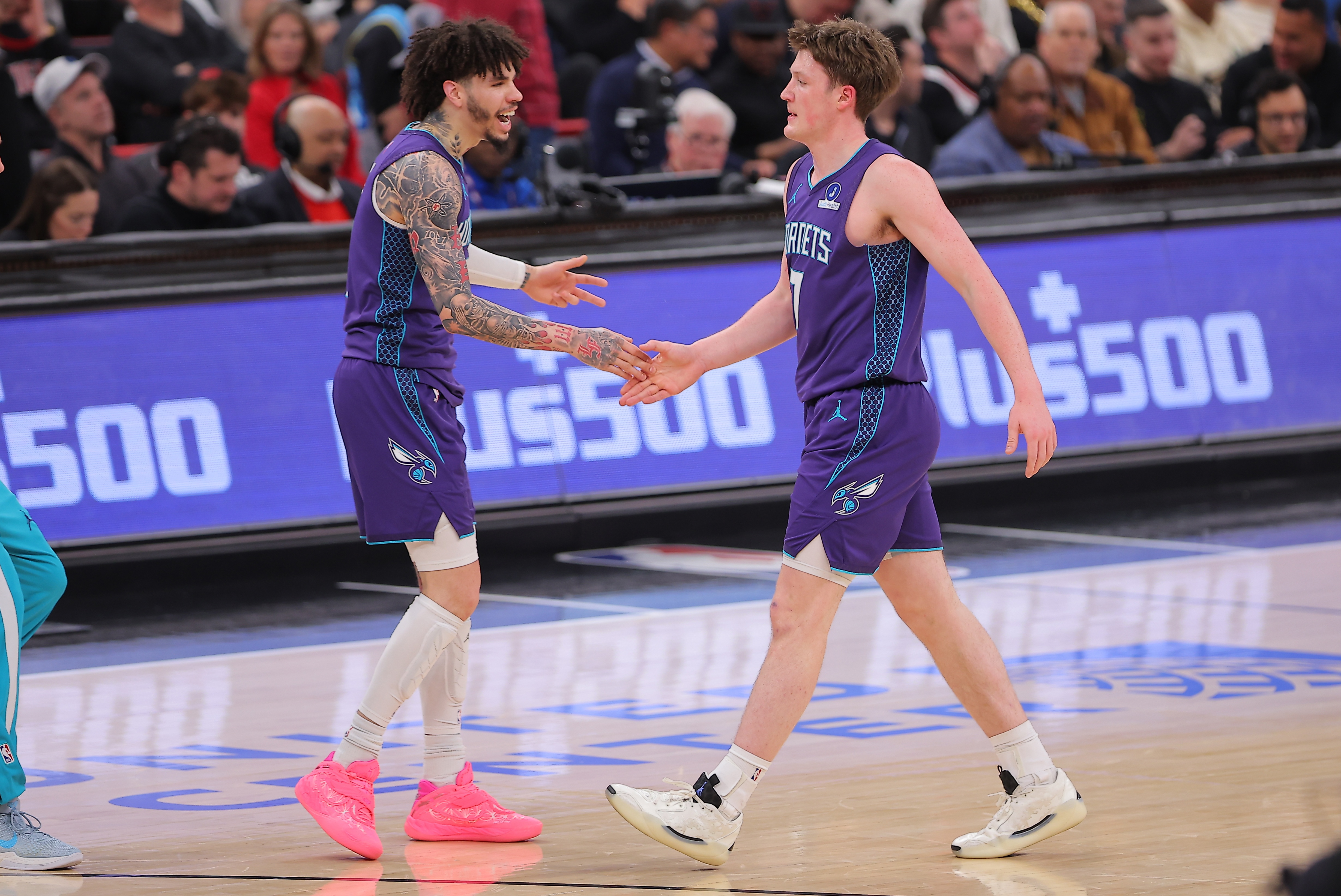 开云在线-NBA彩经:黄蜂拿下魔术&勇士射落太阳分别锁定分区第八